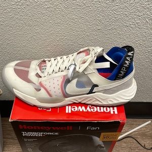 Jordan delta breathe tech size 14